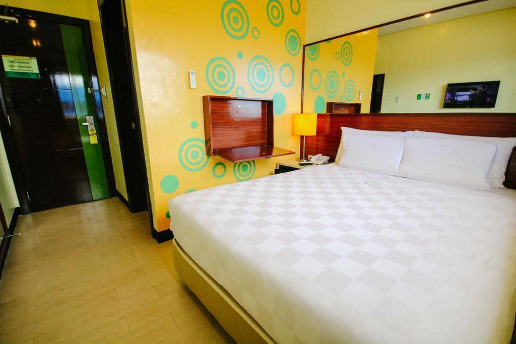 Go Hotels Tacloban Exterior foto